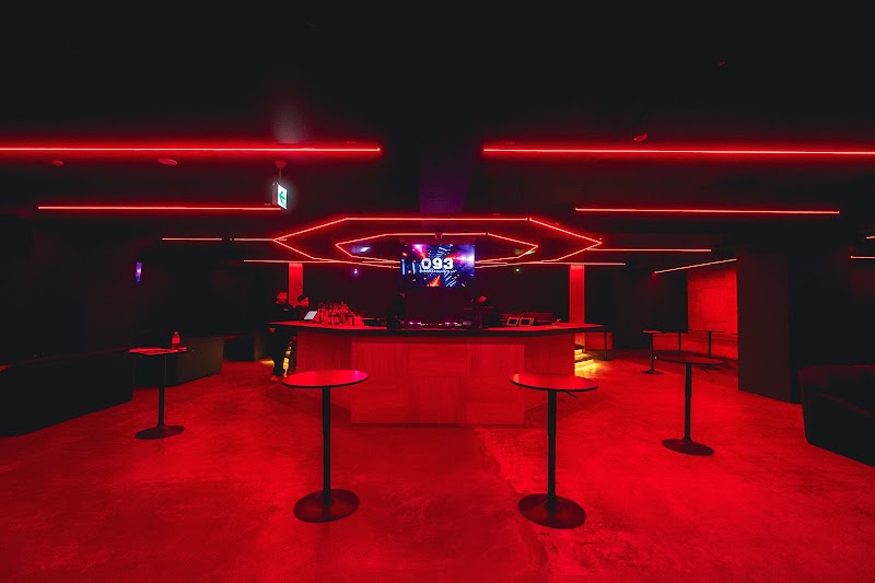 【093】Under Ground BAR