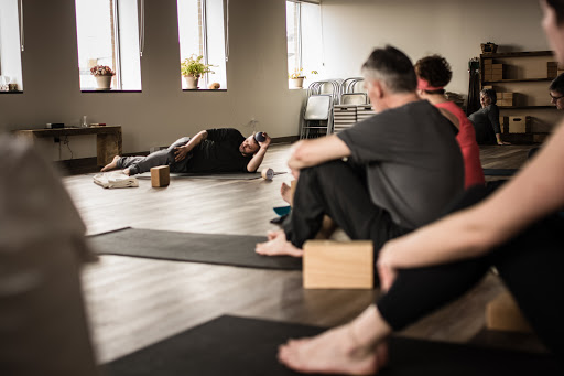 Yoga Sam - Visual