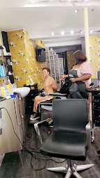 Photo n°12 de Mayika coiffure à Toulouse (Salon de coiffure)