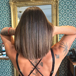 Photo n°3 de Aux Ciseaux d'Or à Vias (Salon de coiffure)