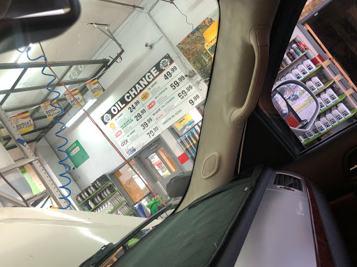 IN & OUT OIL CHANGE - Thumbnail