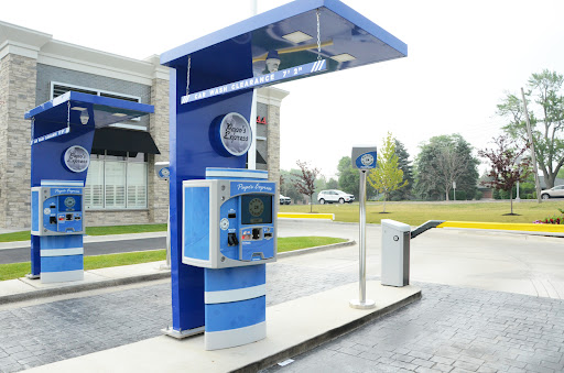 Papo's Express - Visual