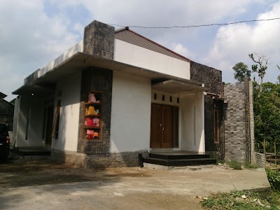 Photos of Drh. Dhinar Fityastuti (ReQa KyoS)