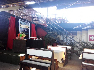 Photos of H Sports Caf&eacute; LIVE