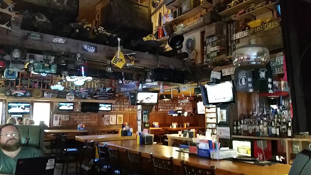 Lewie's Burgers & Brews