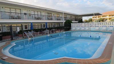 Photos of Algiers Beach Resort
