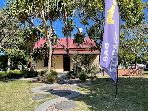 Byron Visitor Centre Logo