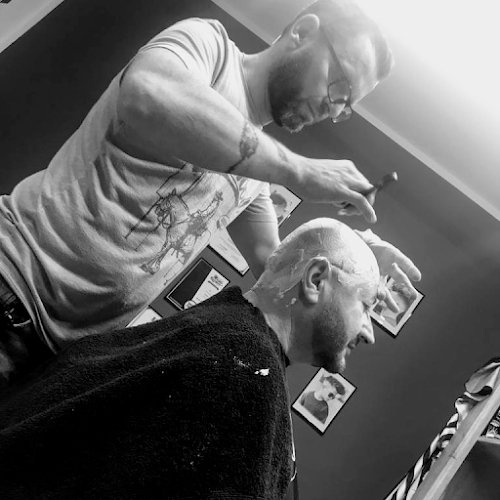 Gentlemen’s Barber Shop Tomasz Sękowski ( GBSOPOLE ) - Salon fryzjerski