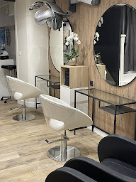 Photo n°4 de Caroline Dumont à Quimper (Salon de coiffure)