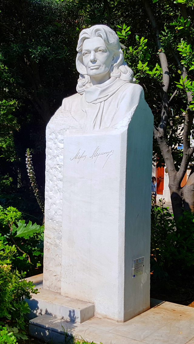Melina Mercouri Monument