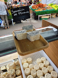 Photo n°20 de Chèvrerie de la Poterie à Dingé (Marché fermier)