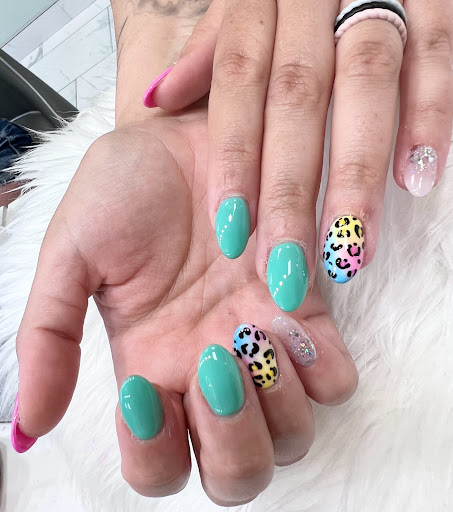 BLOOM NAIL BAR - Thumbnail