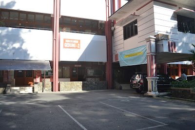 Photos of Fakultas Hukum UNS