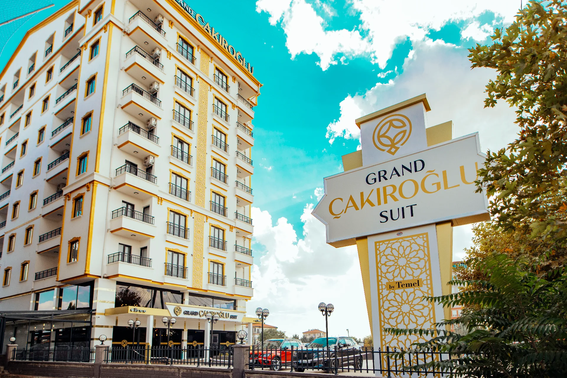 Grand 脟ak谋ro臒lu Hotel