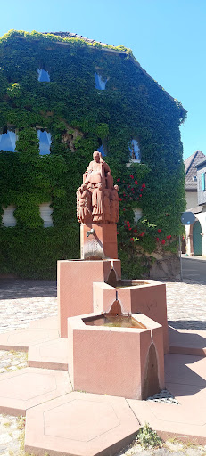 Marktplatz mit Valentinsbrunnen