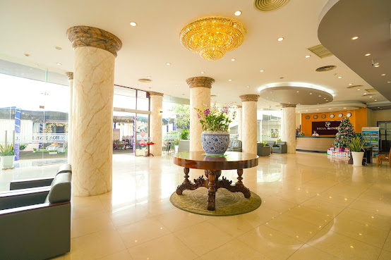 Hoa Binh 1 Restaurant by null