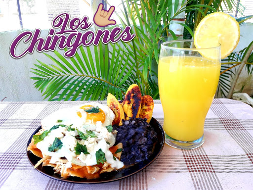 Desayunos y parrilladas "LOS CHINGONES"