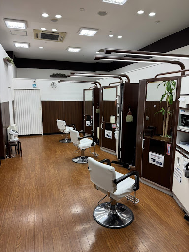 QB HOUSE イオンモール富谷店