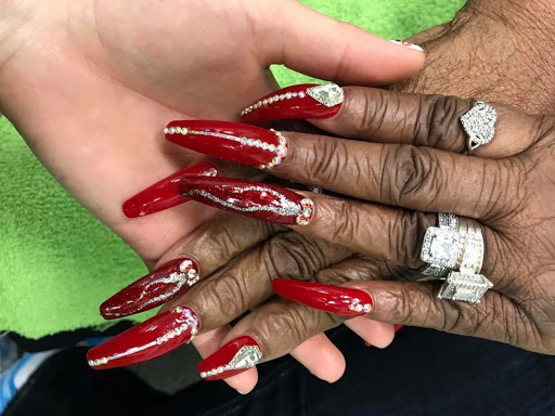 Brown Deer Nails - Thumbnail