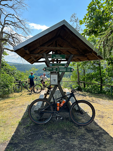 Weiberstein bei Großdraxdorf (Stadt Berga-Wünschendorf) - Thumbnail
