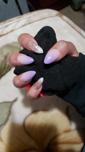 Carmelitas Beauty Salon - Thumbnail