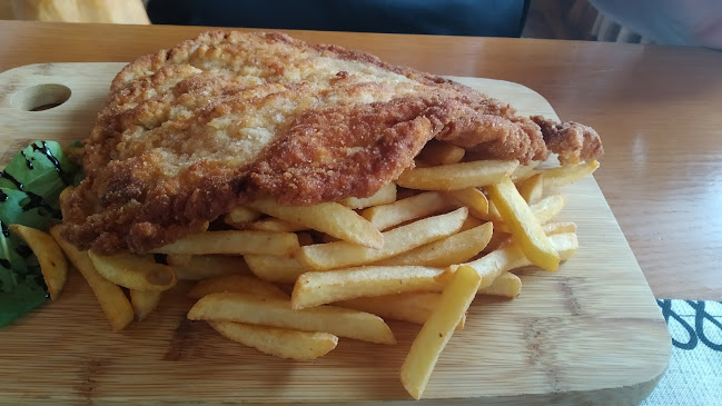 Karczma "Pod Dębem" - Restauracja