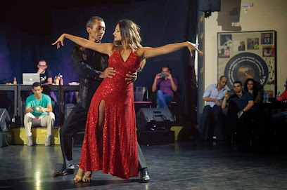 Studio de Dança Flávio Marques - (Beco das Sardinhas)
