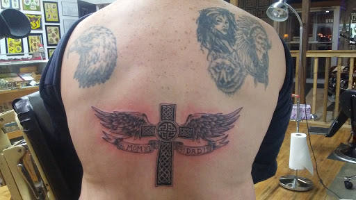Hawk's Tattoos - Visual