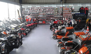 Photo n°1 de GUERARD - OFFRANVILLE - HUSQVARNA - STIHL - VALTRA à Offranville (Atelier de réparation de tracteurs)