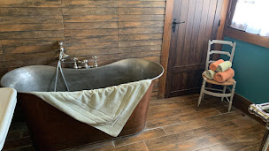 Photo n°14 de Chambres d'Hôtes Manoir de Beaumarchais à Les Chapelles-Bourbon (Chambre d'hôtes)