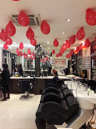 Photo n°31 de Elodie Coiffure Institut de Beauté à Paris (Salon de manucure)