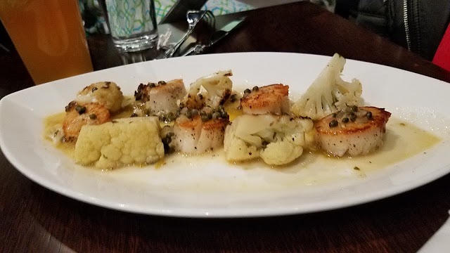 Hank's Oyster Bar