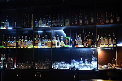 Photos of Friends` bar