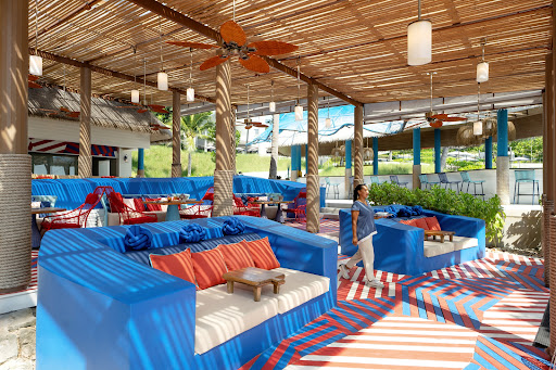 SESUN​ Grill & Beach Bar