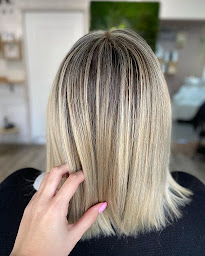 Photo n°1 de LA SUITE à Bonsecours (Salon de coiffure)