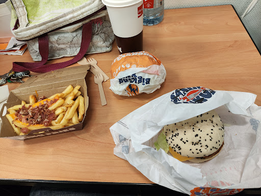 Photo 2 - Burger Royal