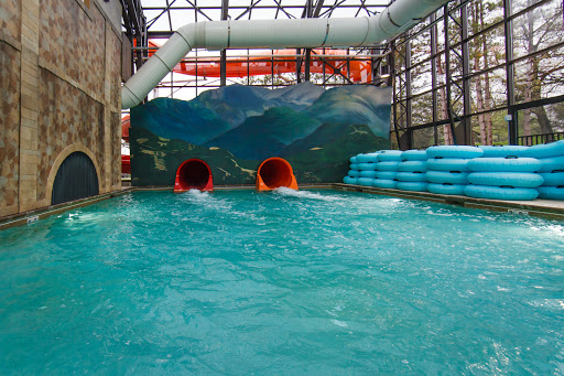 Pirate's Cay Indoor Waterpark - Thumbnail