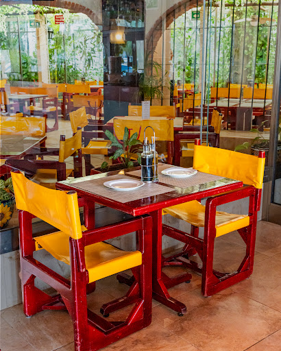 Rolandi's Restaurante Bar & Pizzeria