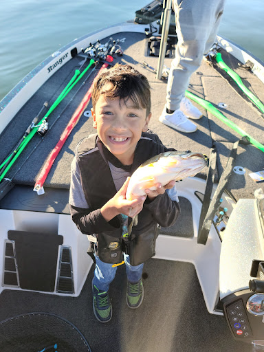 Hooked Guide Services - Visual
