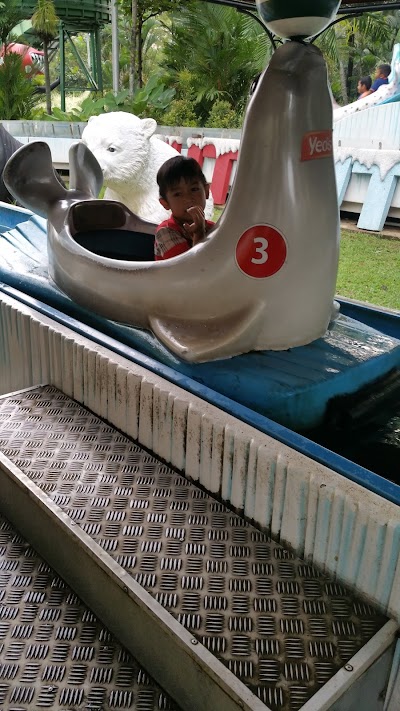 Photos of Taman Payung Vila Nusa Indah/Green Umbrella Garden