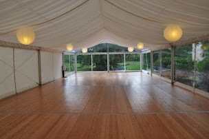 Photo n°3 de Ceremonies & Co | N°1 Location Barnum Paris, location Chapiteau, Matériel Réception Mariages à Tigeaux (Prestataire de mariage)