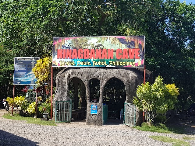 Hinagdanan Cave