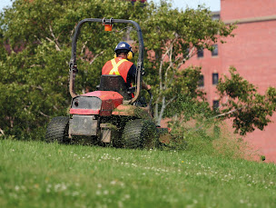 Photo n°8 de Vitré Propreté Immo (VPI) | Entretien des copropriétés à Vitré ( Extérieurs, parties communes, maintenance... )🧽 à Vitré (Entreprise de nettoyage de vitres)