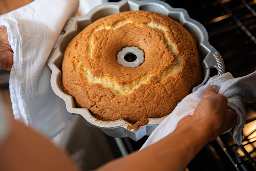 Mama Mitchell's Pound Cake - Thumbnail