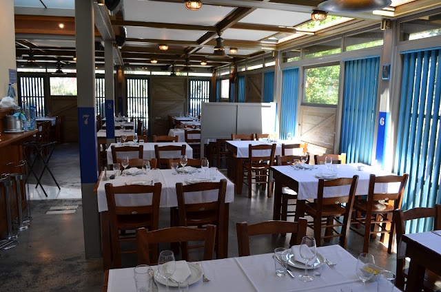 ΚΟΛΛΙΑΣ - KOLLIAS seafood restaurant