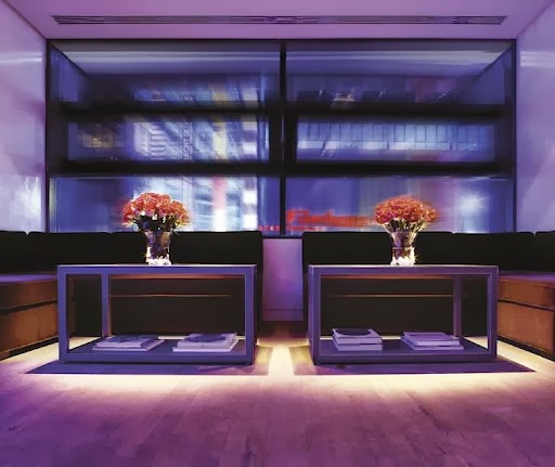 QIU - Restaurant & Bar