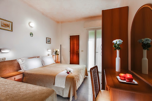 Hotel La Plaja - Thumbnail