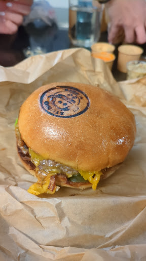 Photo 1 - Studio Burger