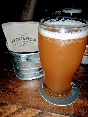 Figueroa Cervecería, Author: * Gómez