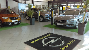 Photo n°3 de Claro Automobiles Laval : OPEL - LEAPMOTOR à Laval (Vendeur de voitures d'occasion)